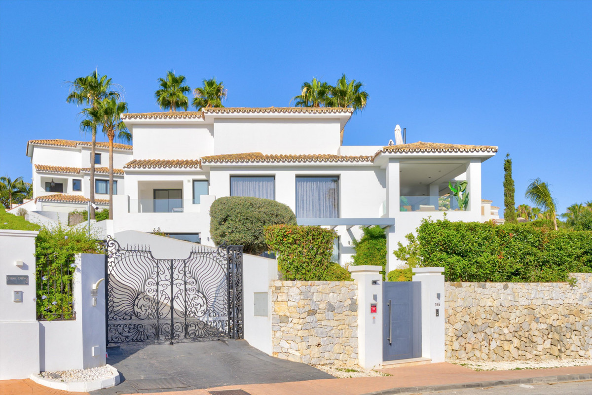 Villa for sale in Marbella - Nueva Andalucía 41