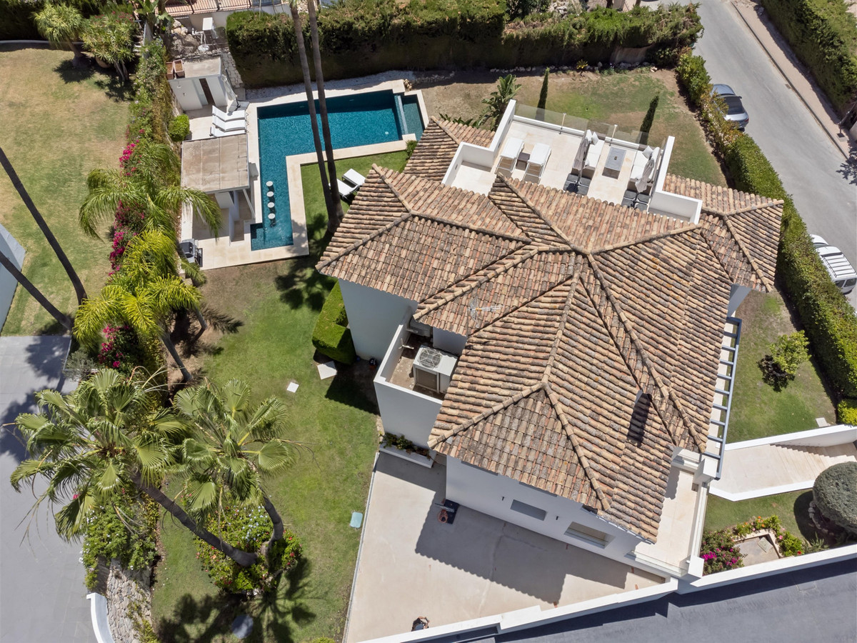 Villa for sale in Marbella - Nueva Andalucía 42