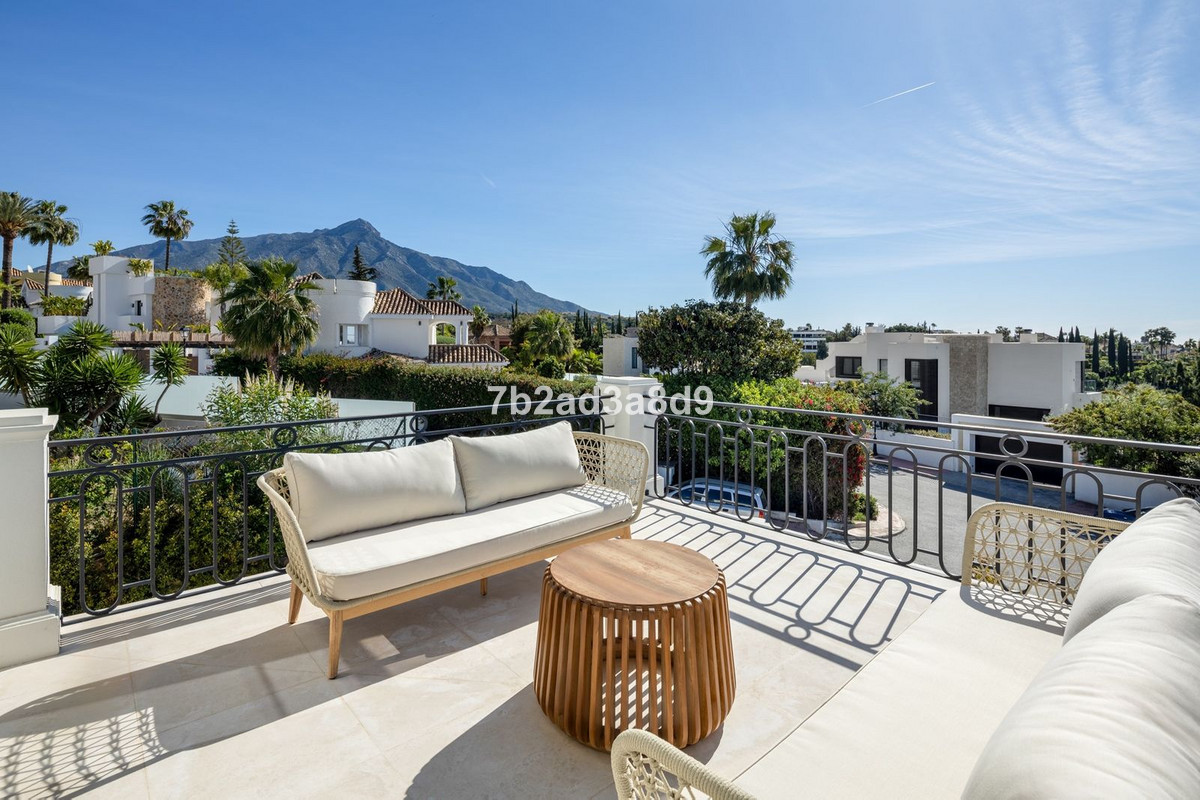 Villa for sale in Marbella - Nueva Andalucía 26