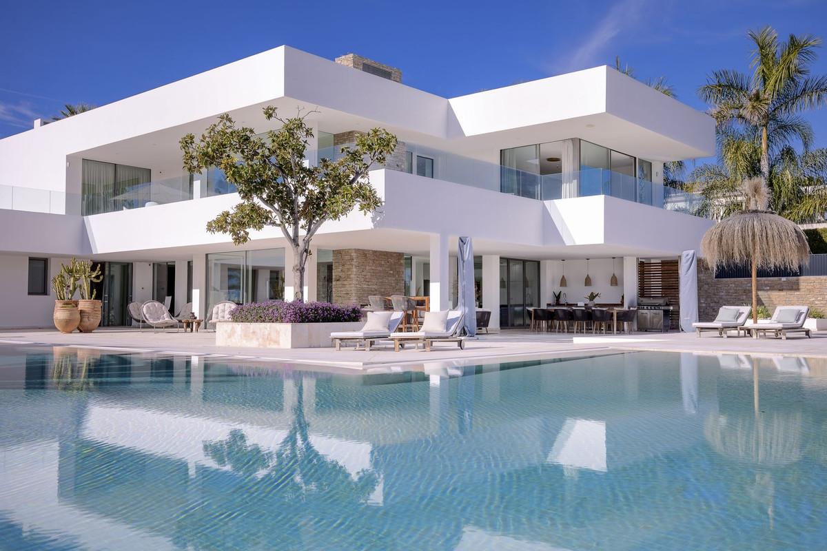 Villa for sale in Marbella - Nueva Andalucía 28