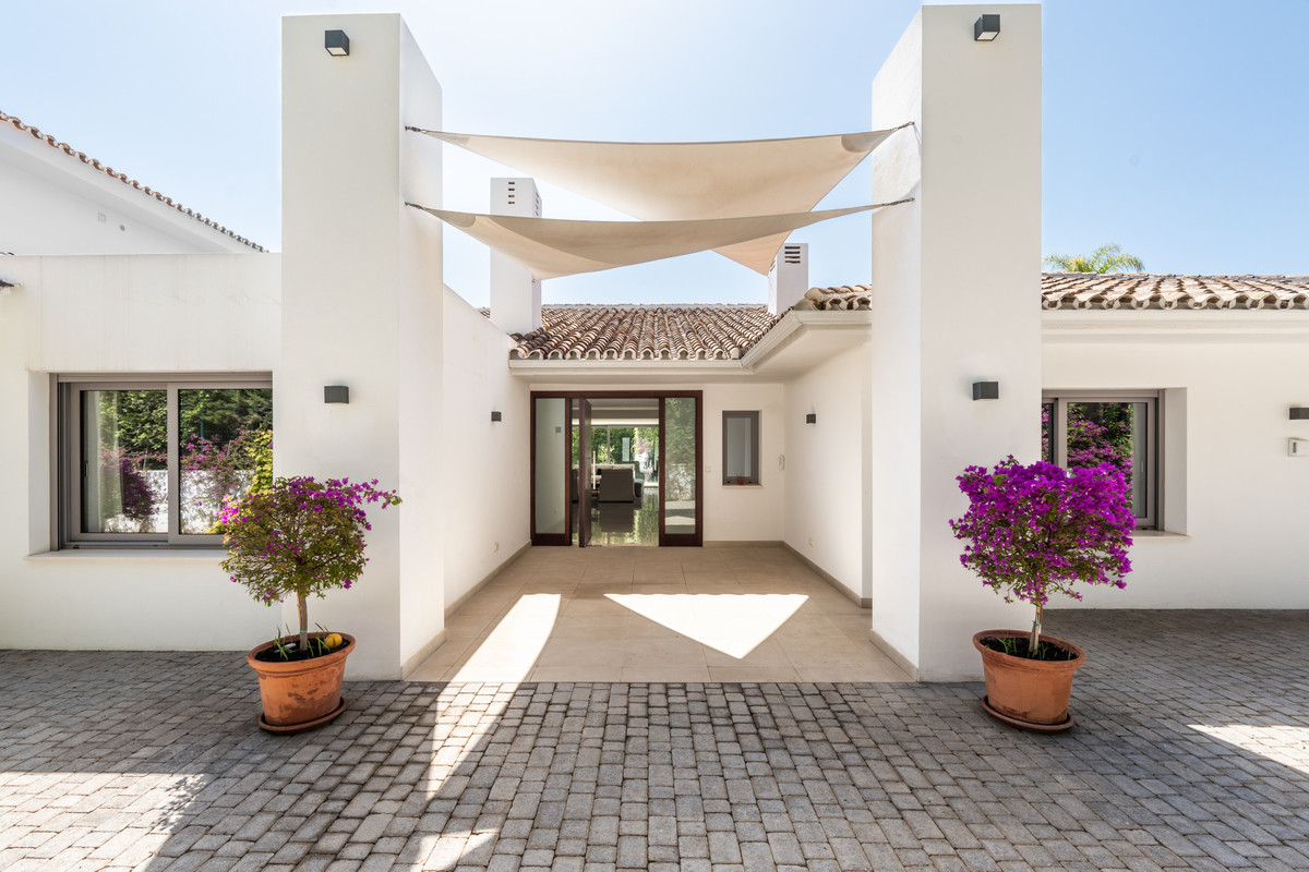 Villa for sale in Marbella - San Pedro and Guadalmina 26