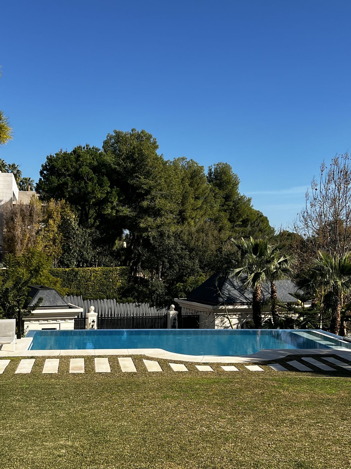 Villa for sale in Marbella - Golden Mile and Nagüeles 20