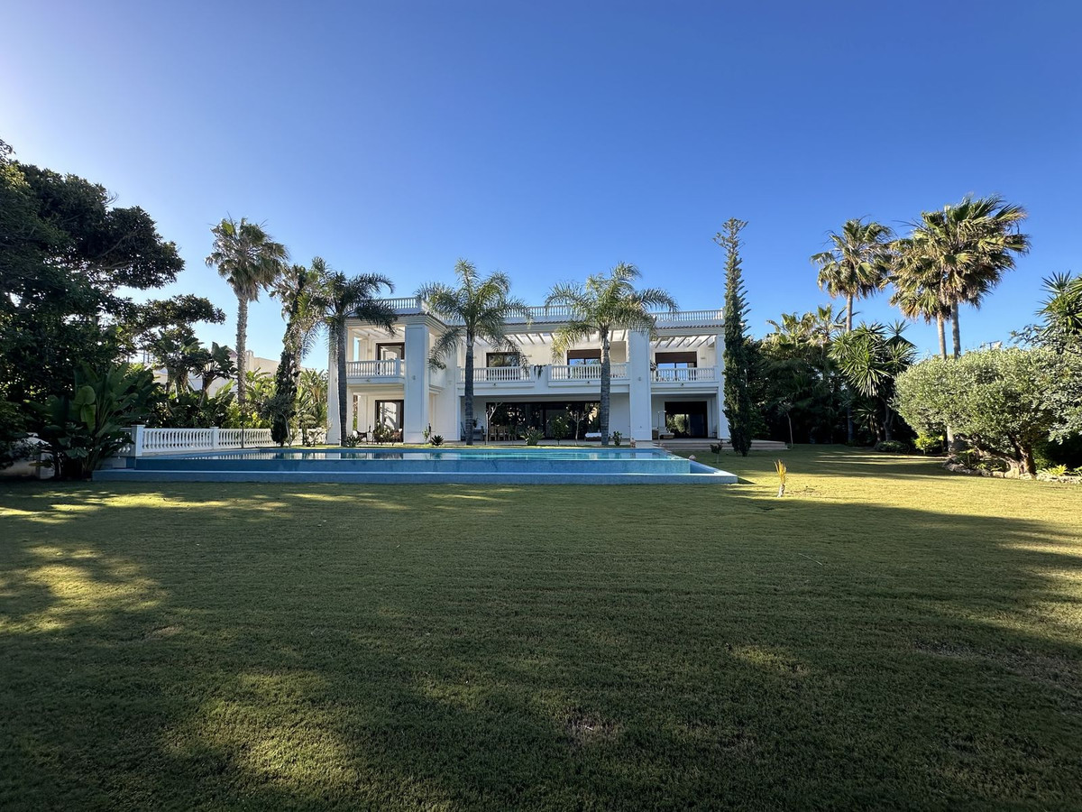 Villa for sale in Marbella - San Pedro and Guadalmina 1