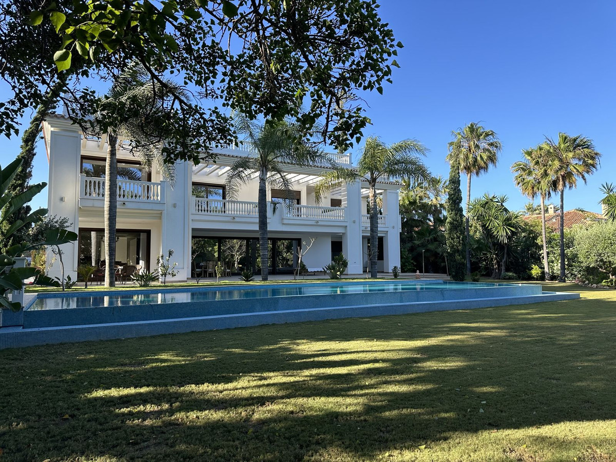 Villa for sale in Marbella - San Pedro and Guadalmina 2