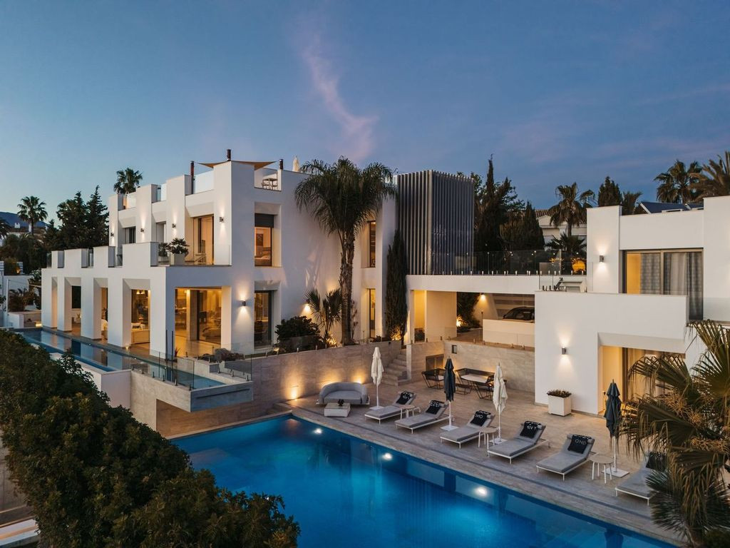 Haus zum Verkauf in Marbella - Nueva Andalucía 1