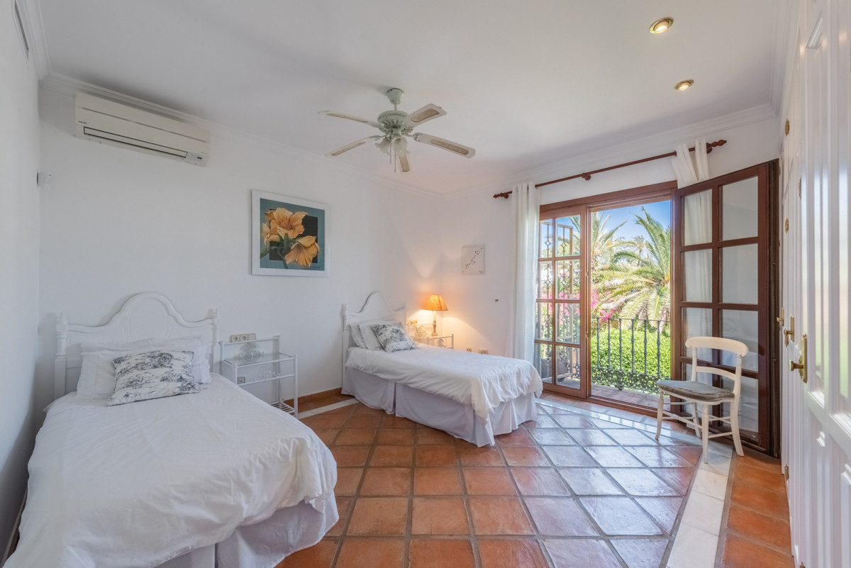 Villa à vendre à Marbella - Nueva Andalucía 25