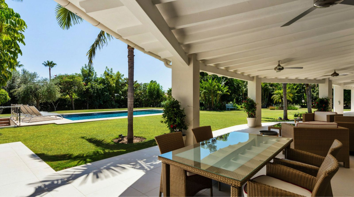 Villa for sale in Marbella - Nueva Andalucía 3