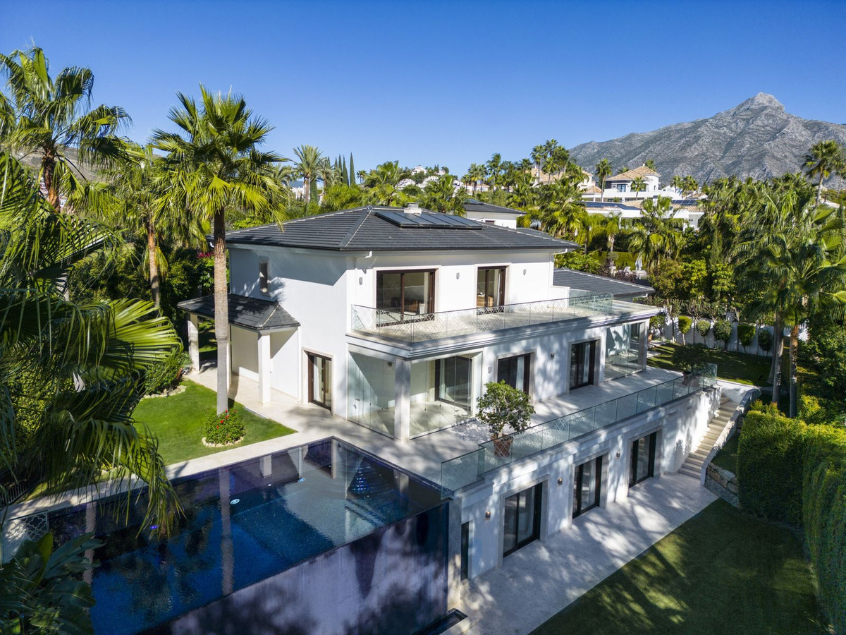 Villa te koop in Marbella - Nueva Andalucía 3