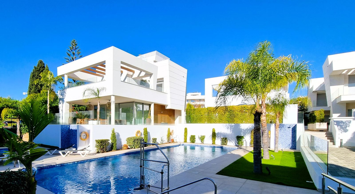 Villa for sale in Marbella - San Pedro and Guadalmina 2