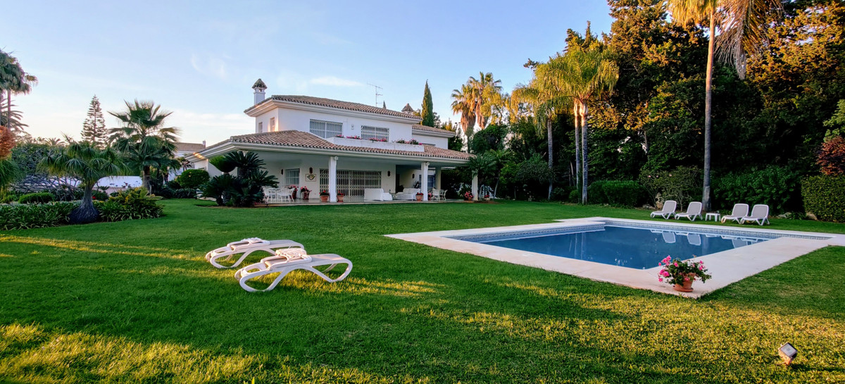 Villa for sale in Marbella - San Pedro and Guadalmina 1