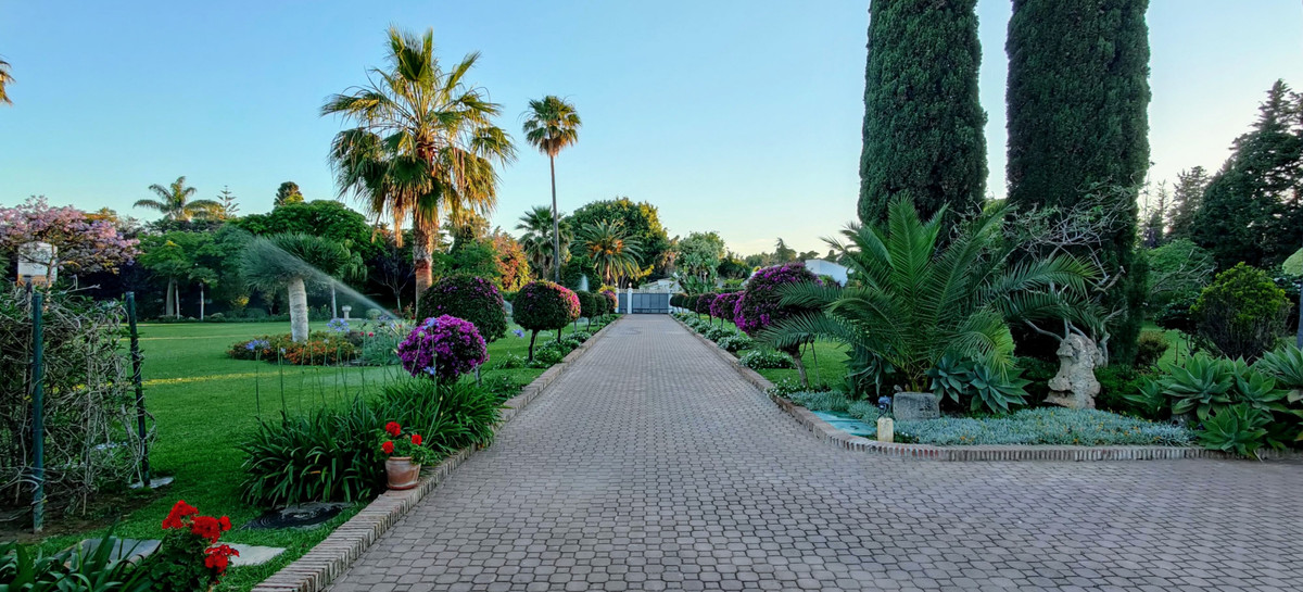 Villa for sale in Marbella - San Pedro and Guadalmina 26