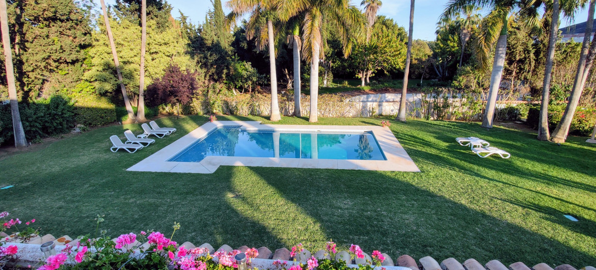 Villa for sale in Marbella - San Pedro and Guadalmina 3