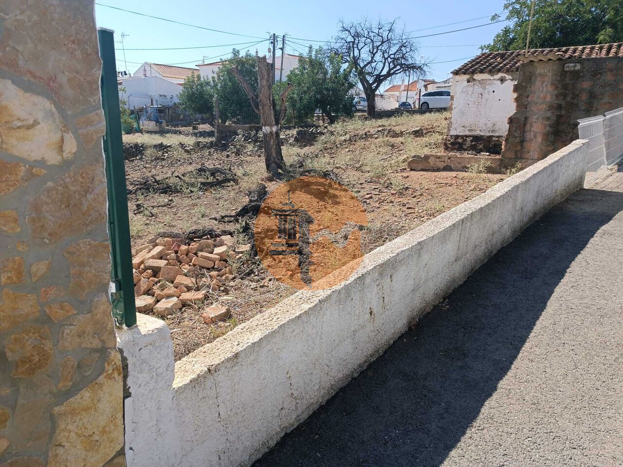 Plot for sale in Faro 13