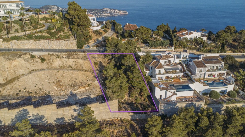 Plot en venta en Almuñécar and La Herradura 3