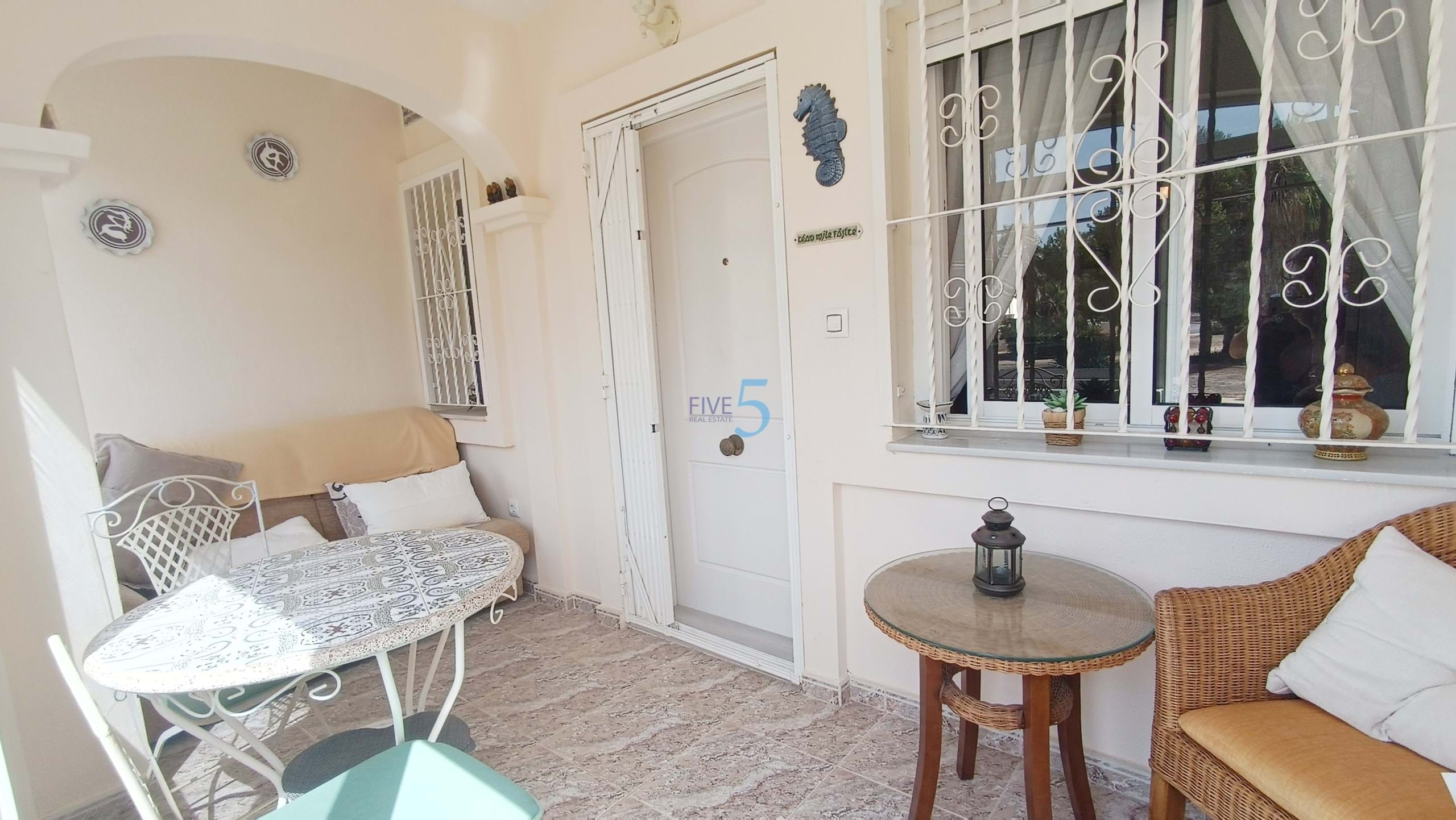 Townhouse te koop in Alicante 13