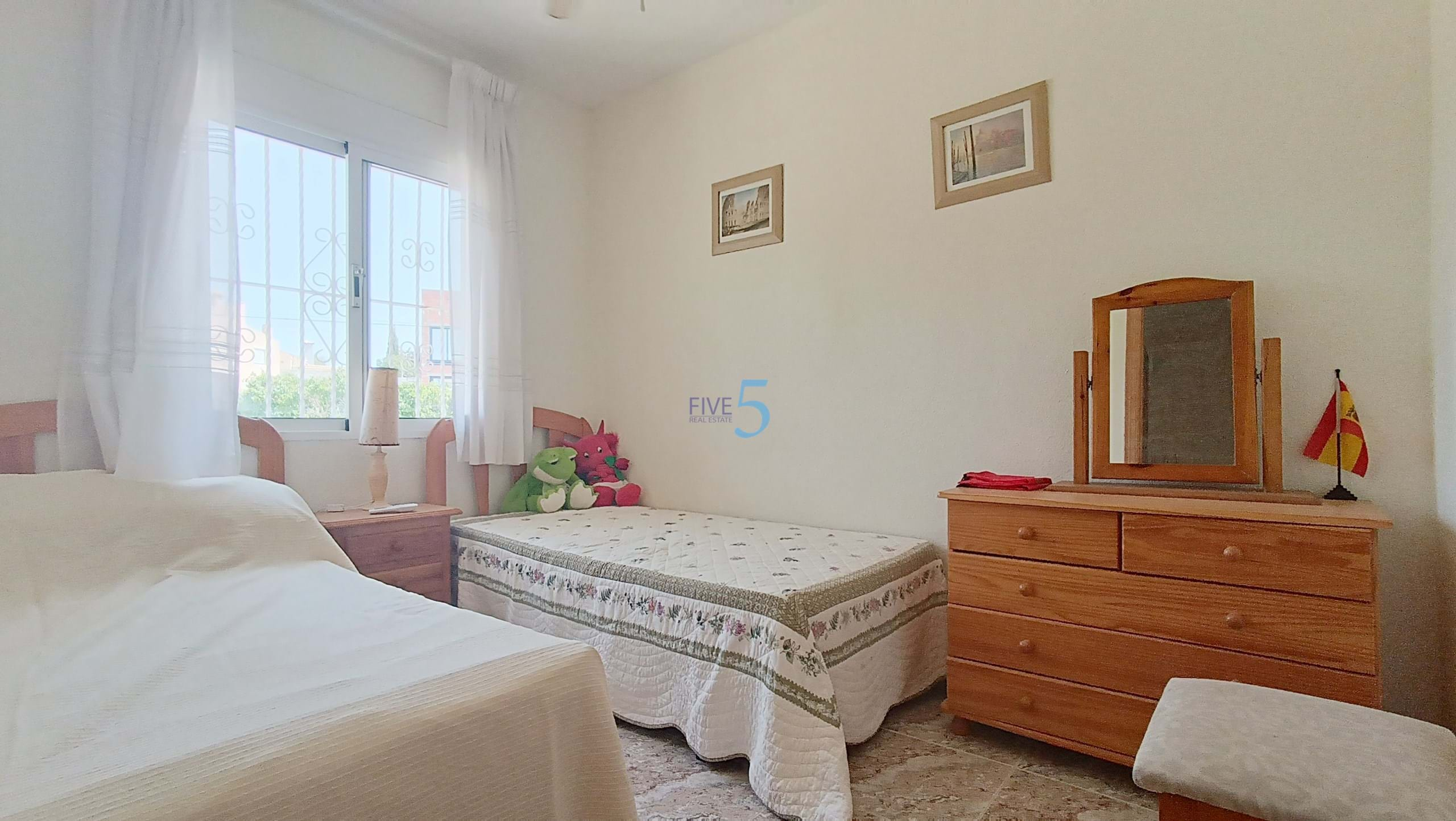 Townhouse te koop in Alicante 7