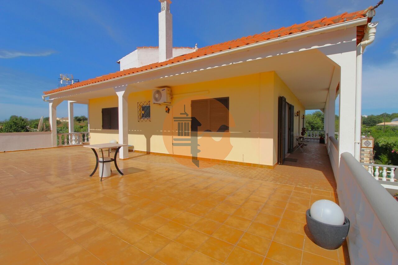 Villa à vendre à Faro 4