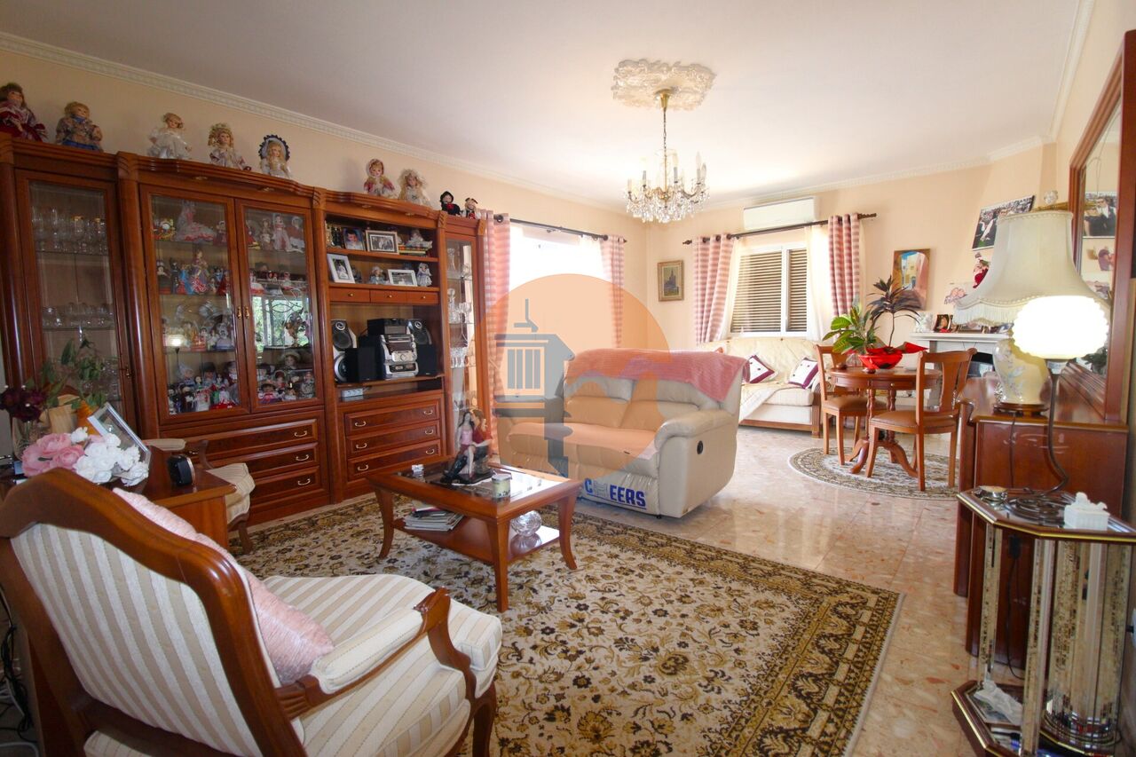 Villa à vendre à Faro 5