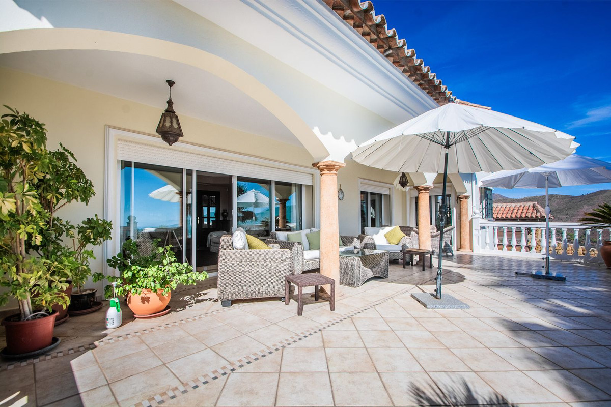 Property Image 623987-la-mairena-villa-6-5