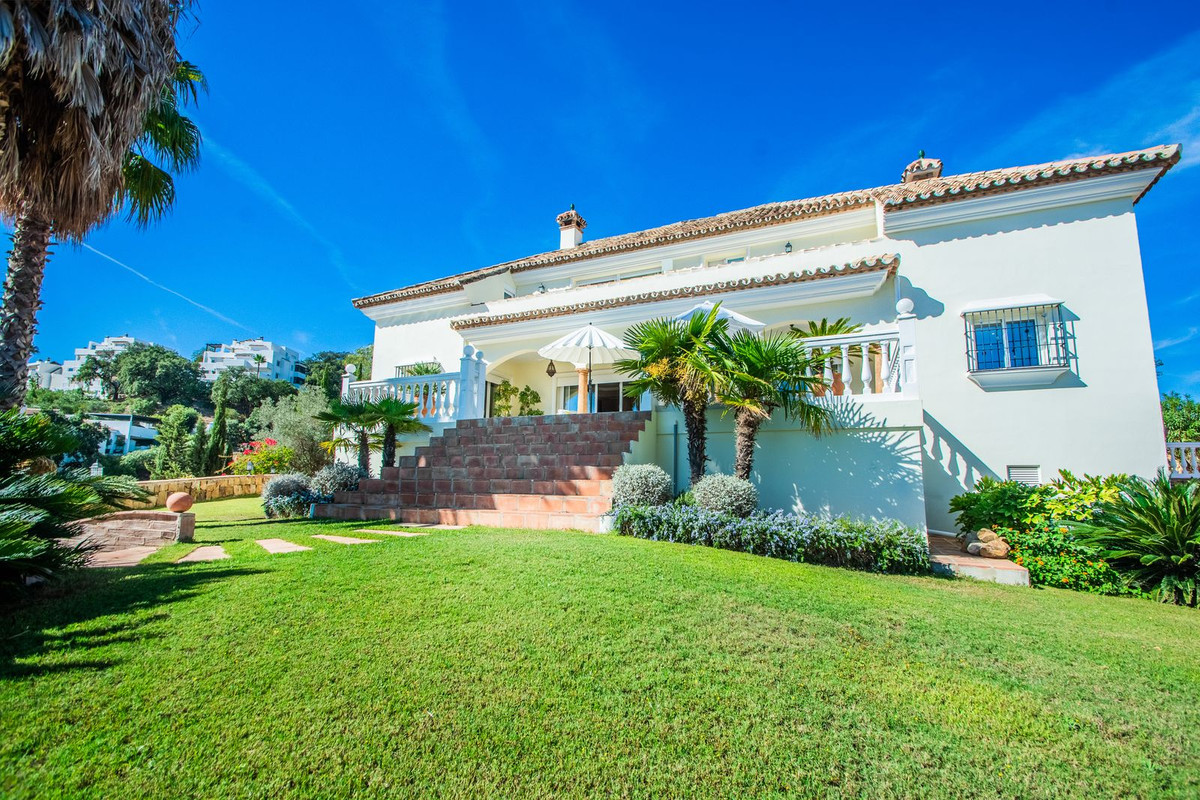 Villa for sale in Ojén 36