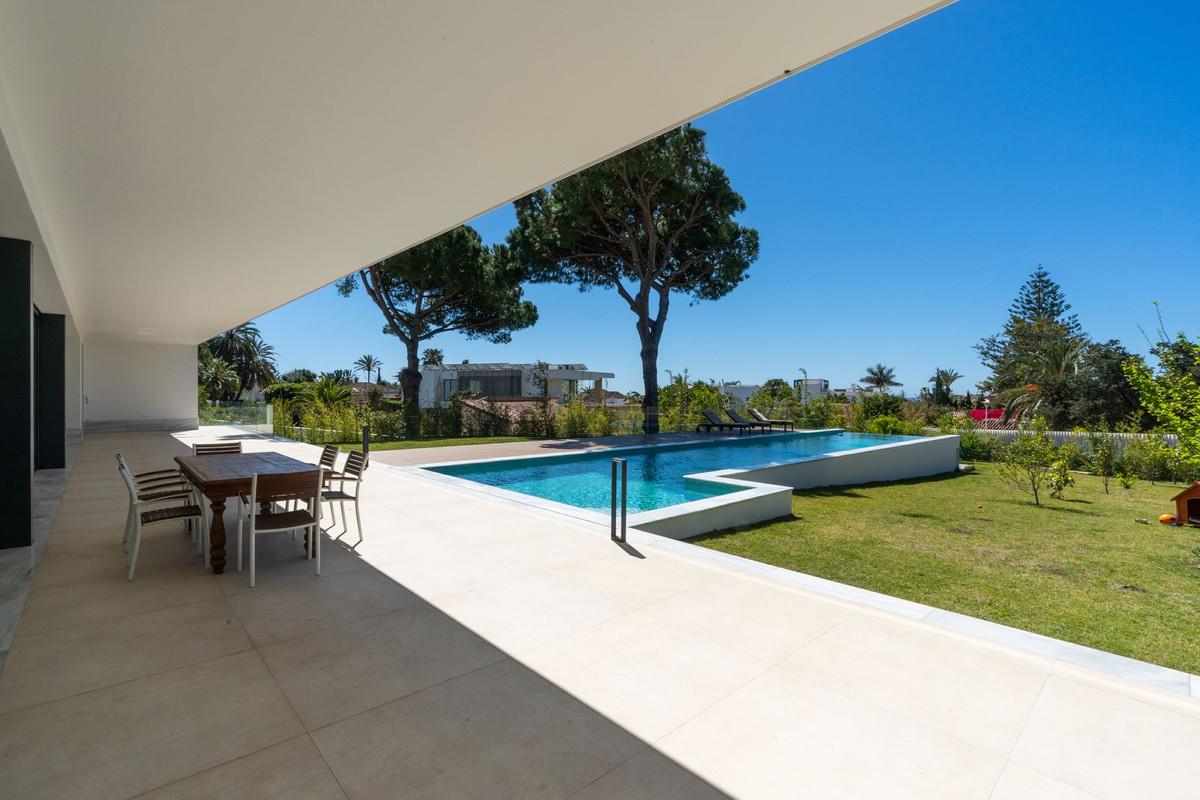 Chalé en venta en Marbella - East 14