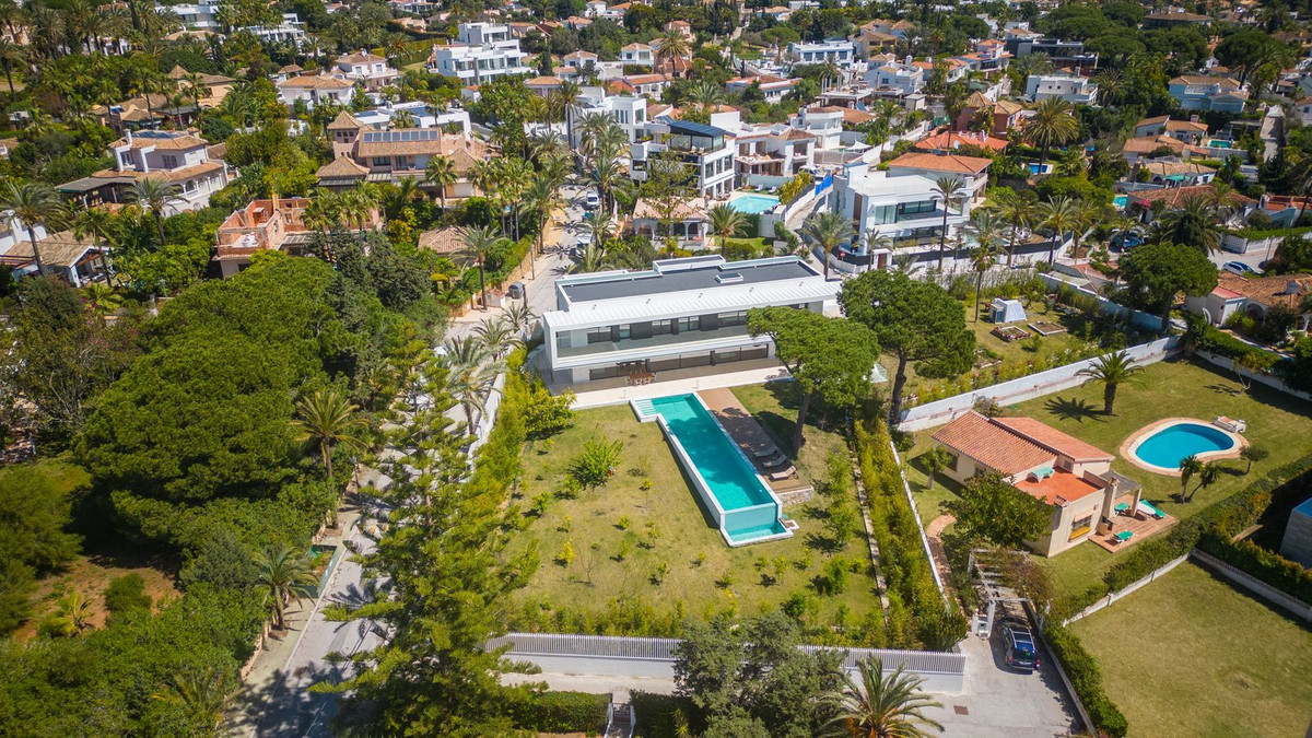 Chalé en venta en Marbella - East 2