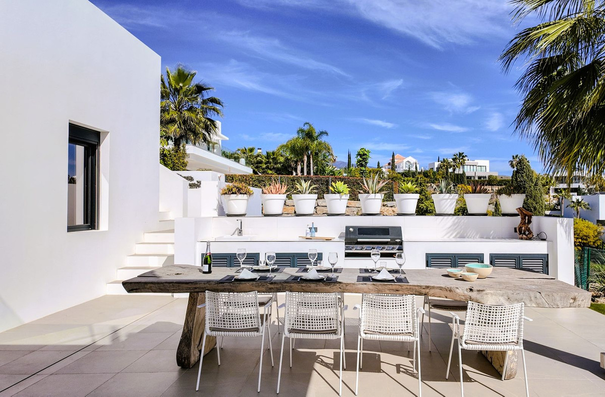 Villa for sale in Estepona 8