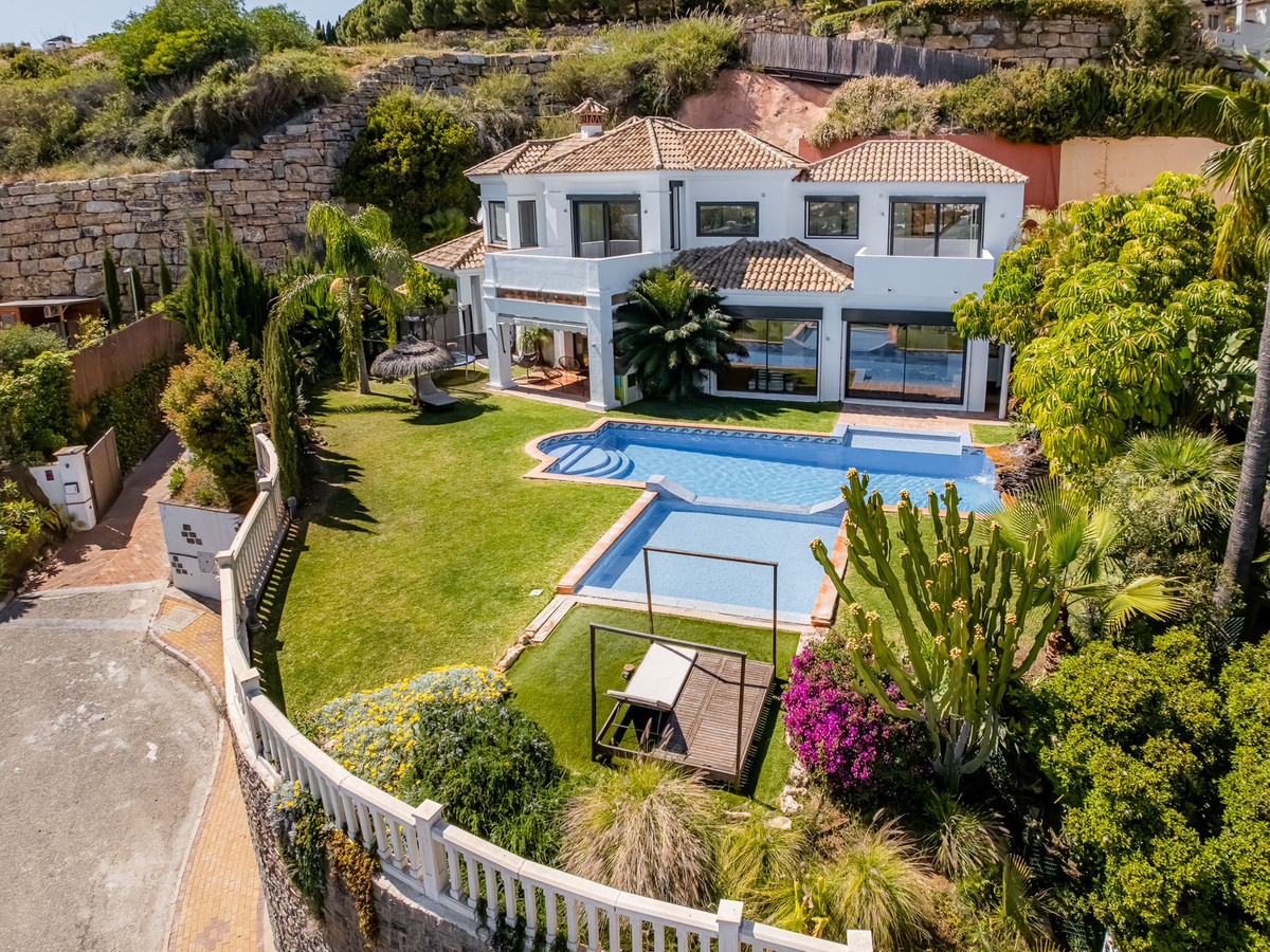 Вилла для продажи в Estepona 3