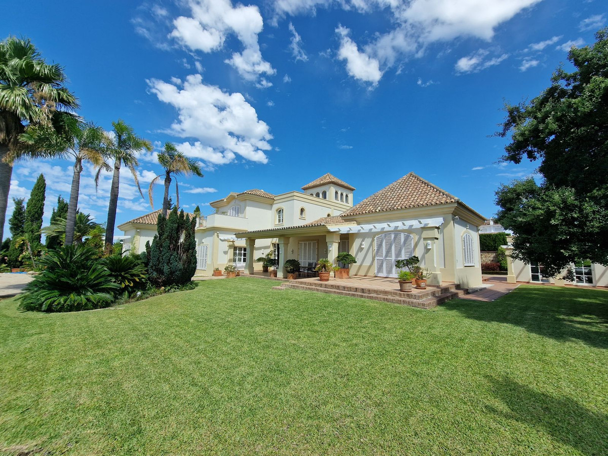 Villa for sale in Fuengirola 2