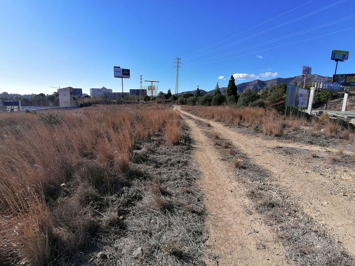 Działka na sprzedaż w Torremolinos 2