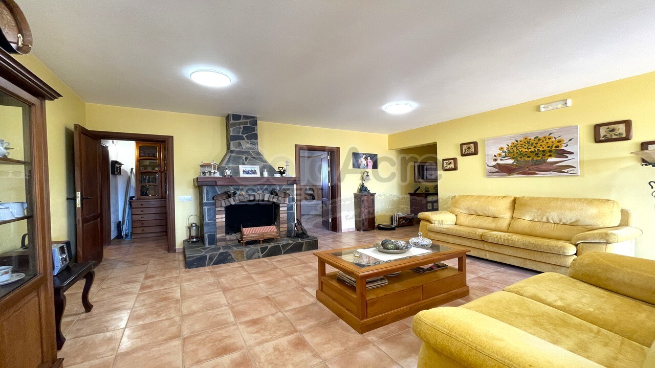 Property Image 624191-villaverde-villa-3-2