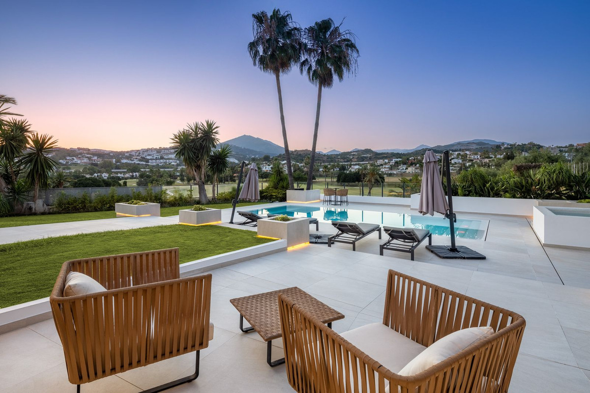 Villa te koop in Marbella - Nueva Andalucía 17