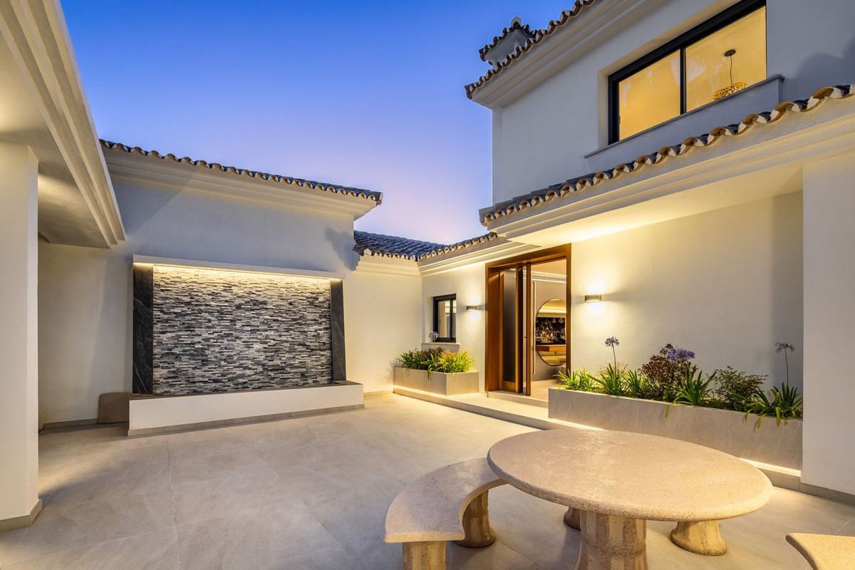 Villa te koop in Marbella - Nueva Andalucía 18