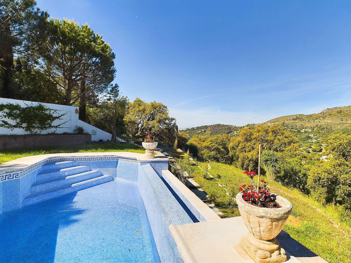 Villa te koop in Casares 3