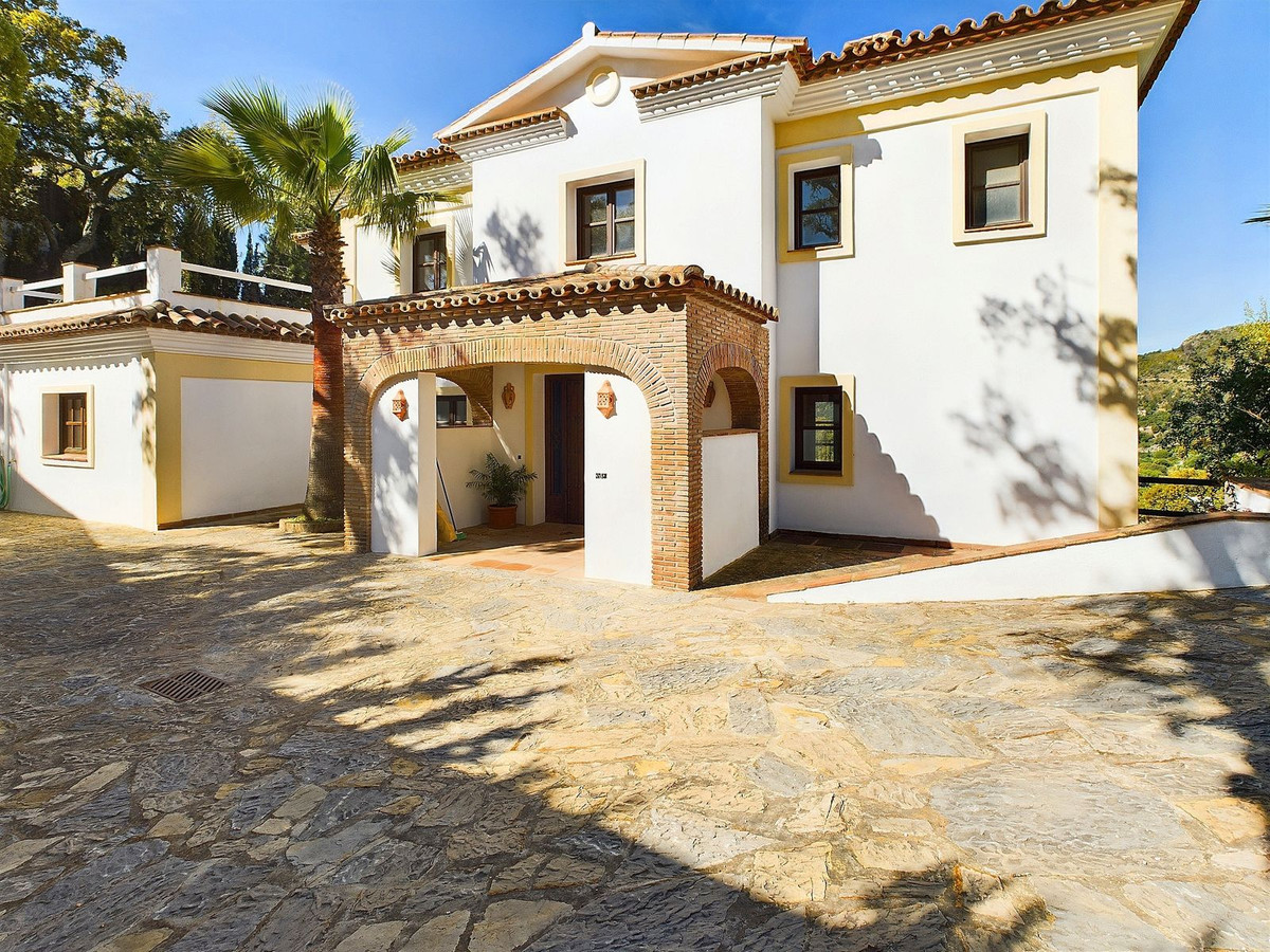 Villa te koop in Casares 4