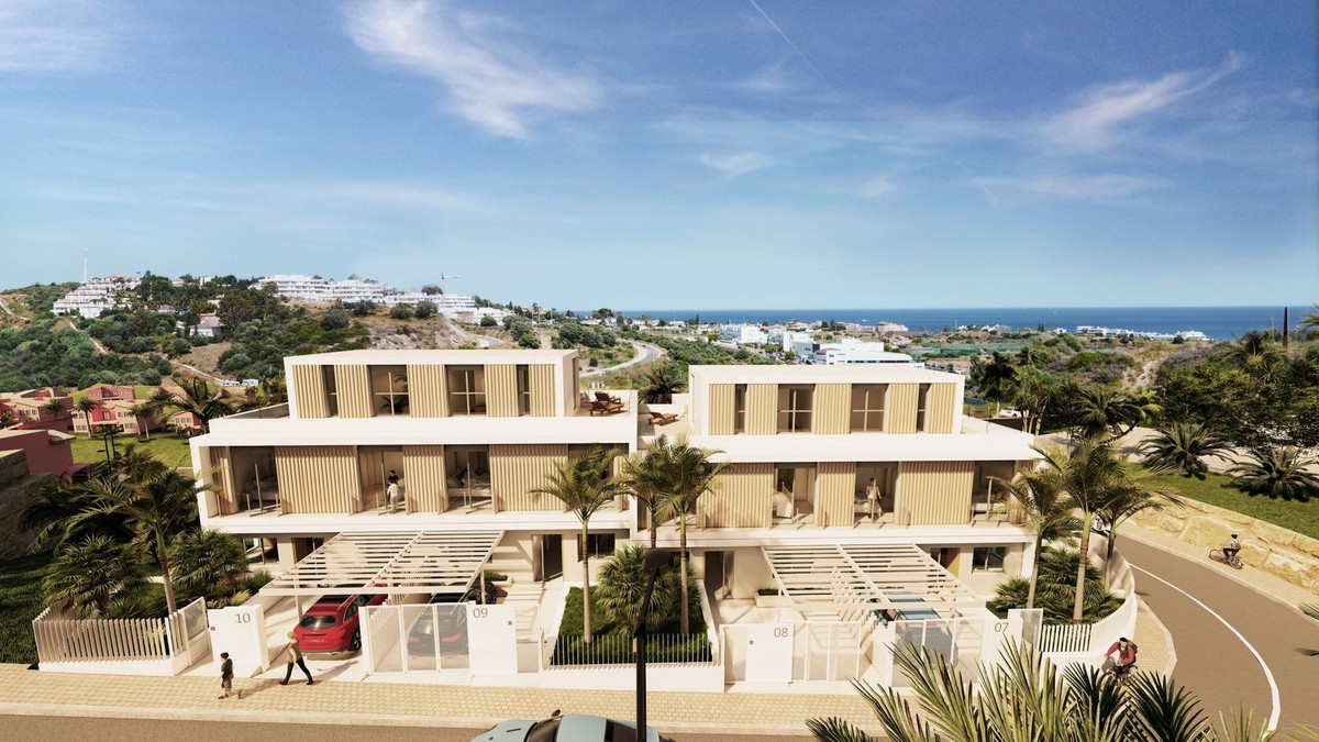 Adosada en venta en Estepona 2