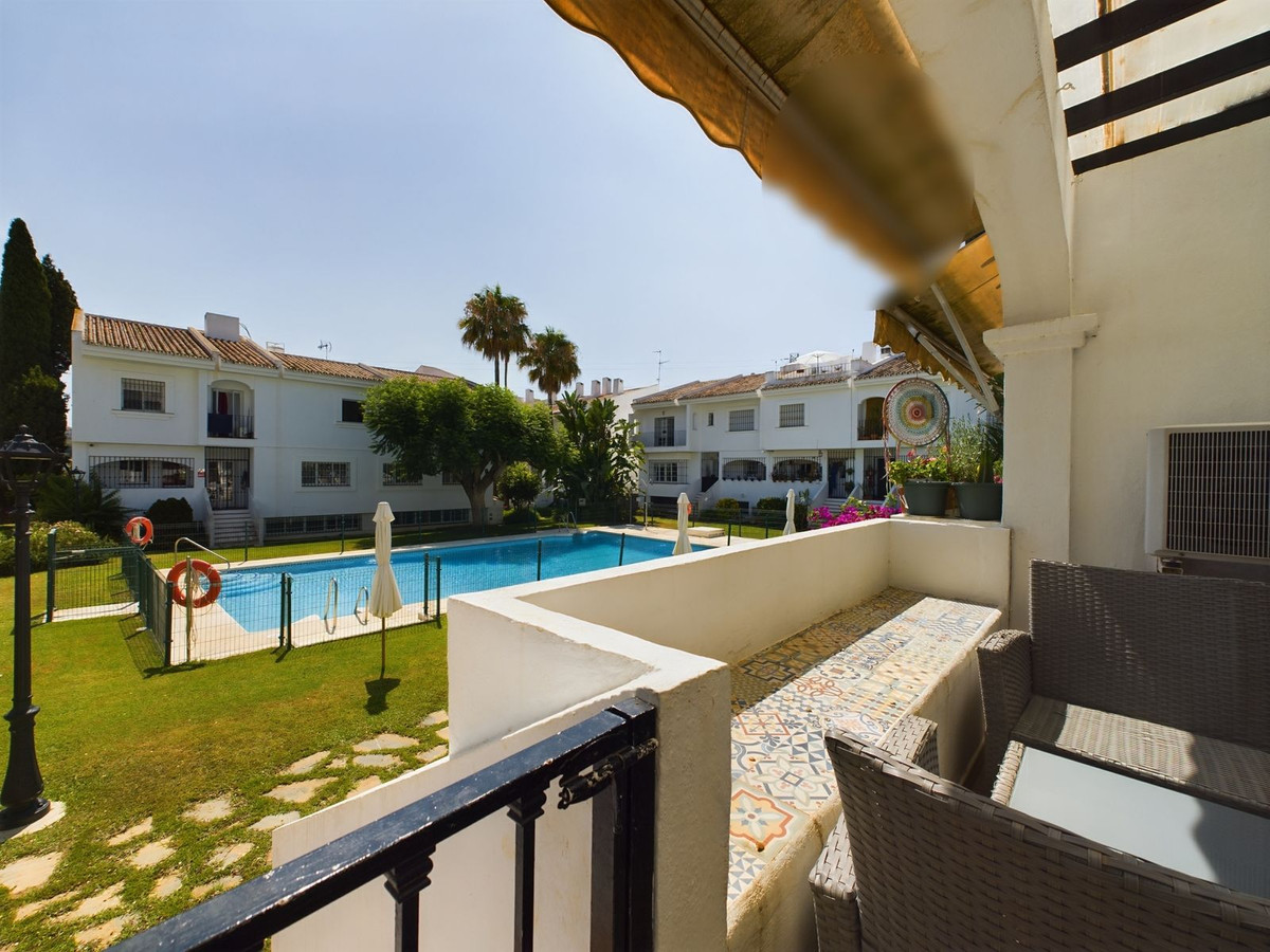 Townhouse for sale in Estepona 6