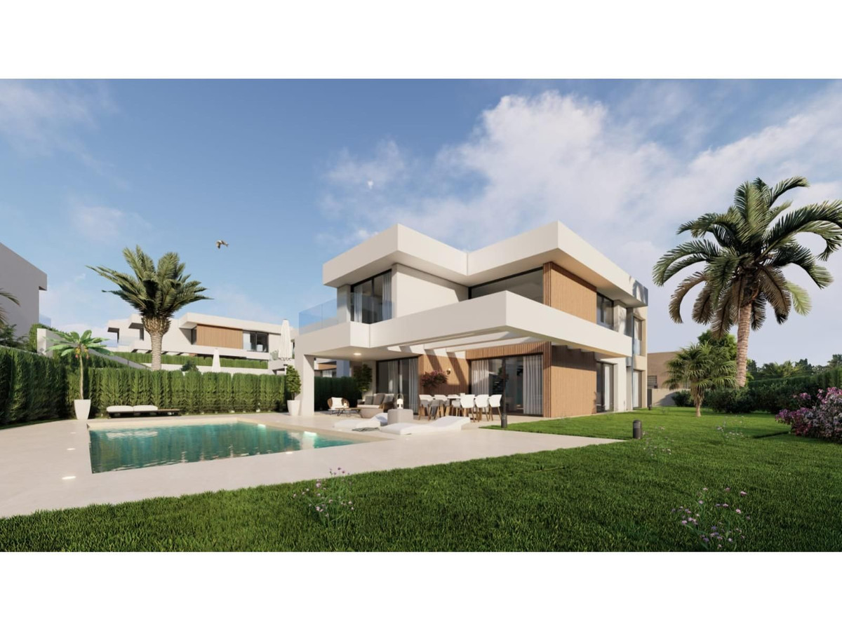 Villa for sale in Manilva 1