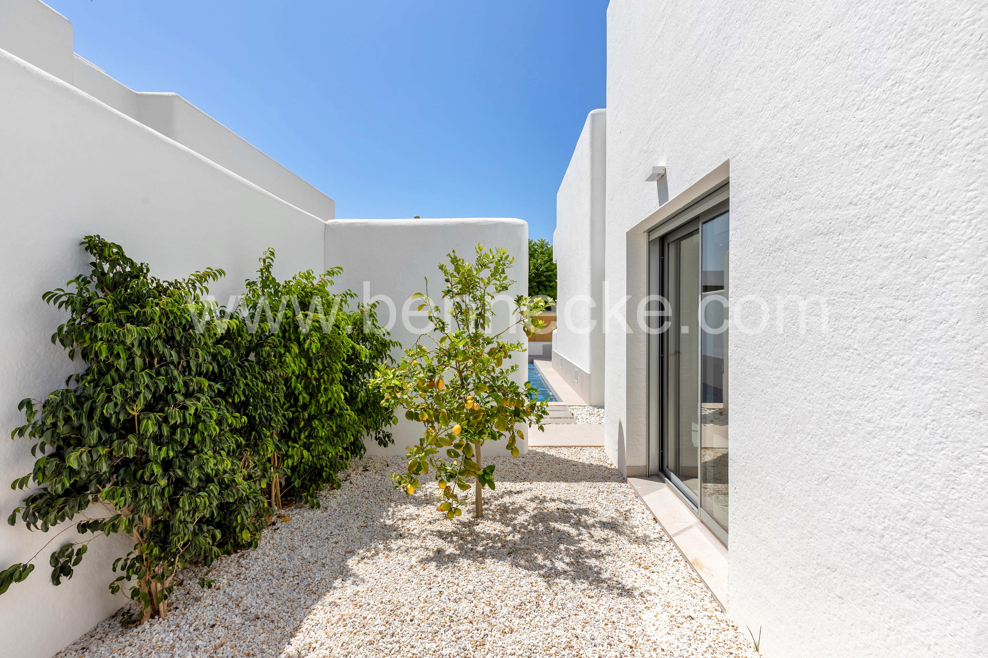 Villa for sale in Los Alcázares 28