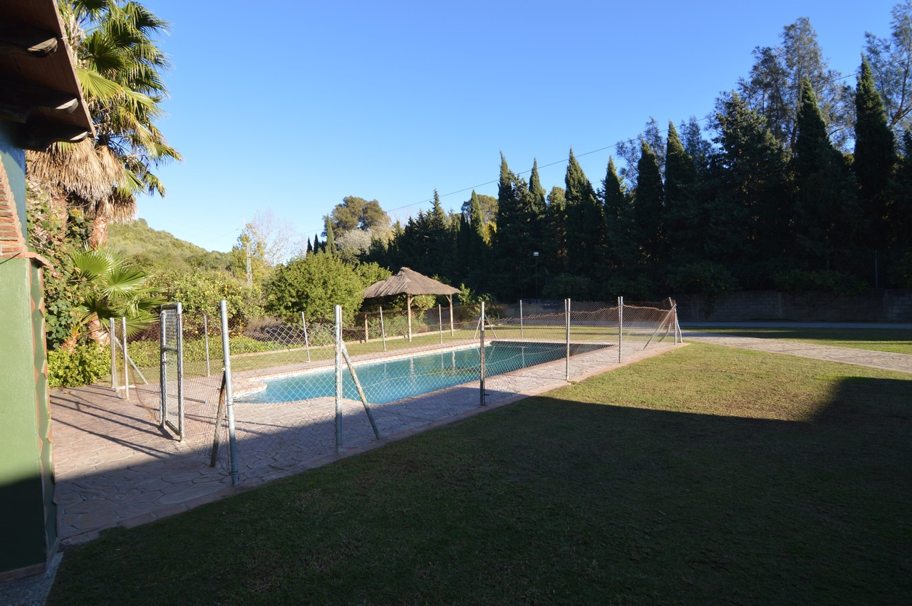 Countryhome te koop in Campo de Gibraltar 4