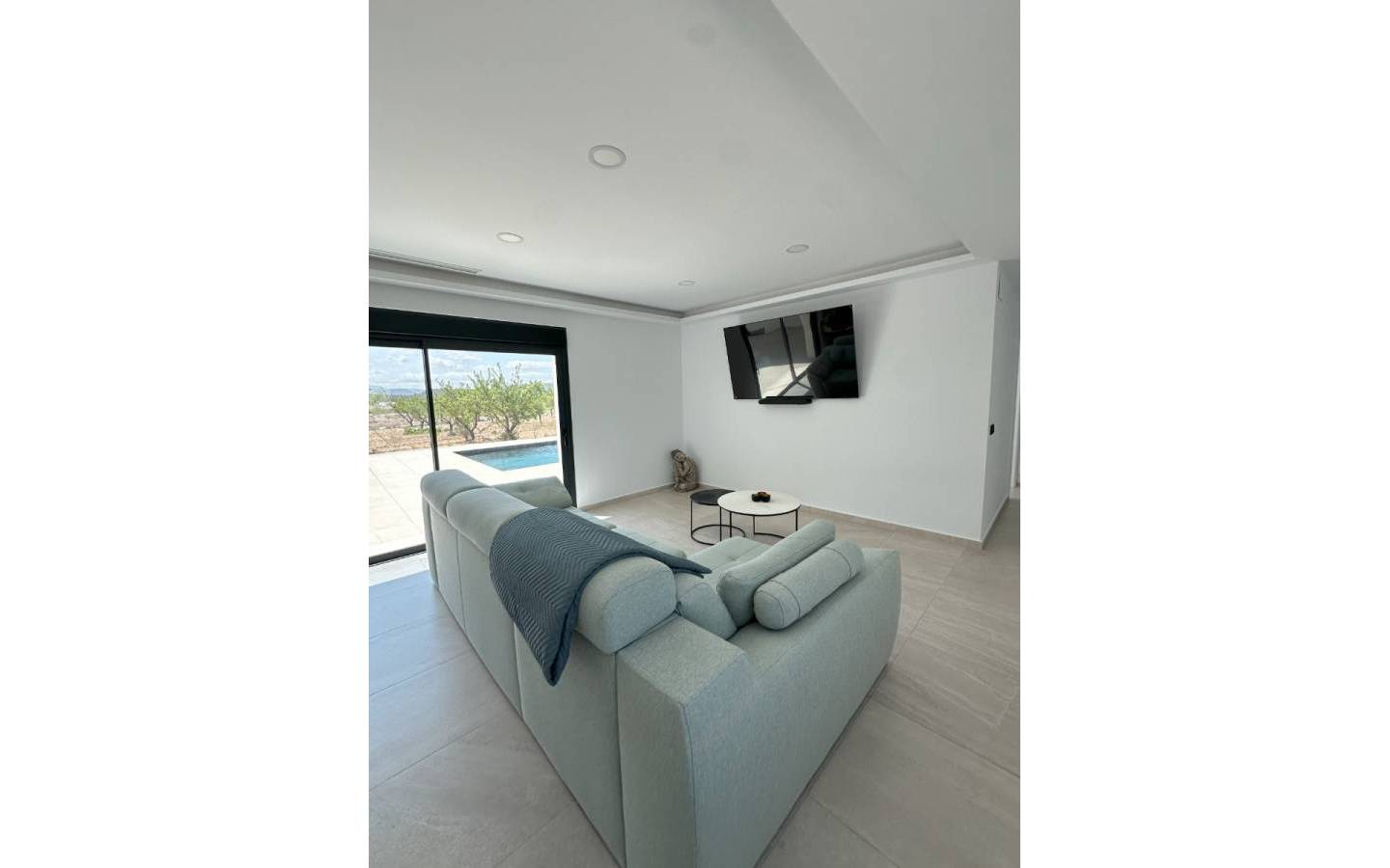 Villa for sale in Alicante 2