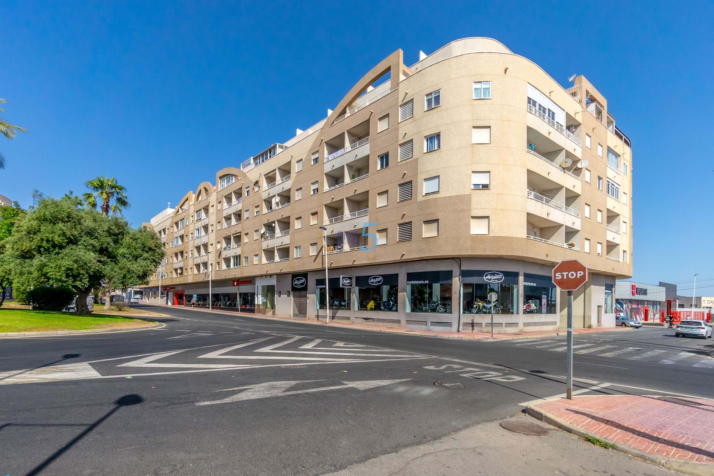 Property Image 625981-torrevieja-apartment-2-1