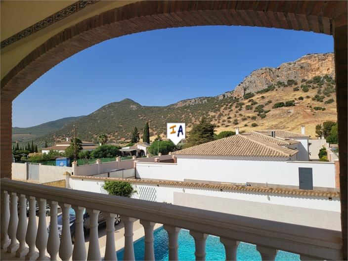 Villa for sale in Towns of the province of Seville 14