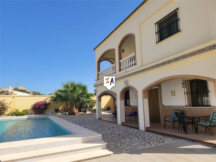 Villa for sale in Towns of the province of Seville 16