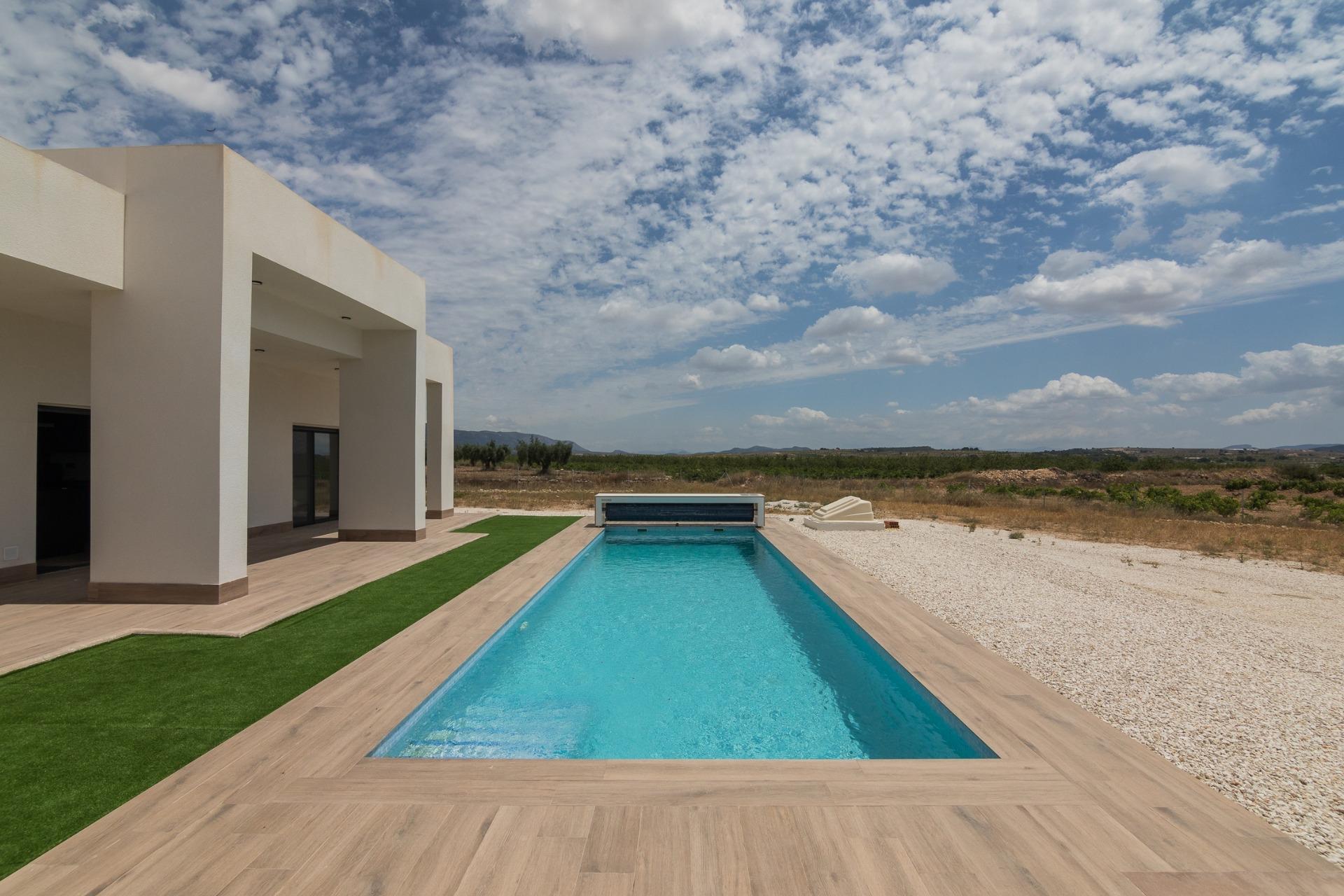 Villa for sale in Alicante 4