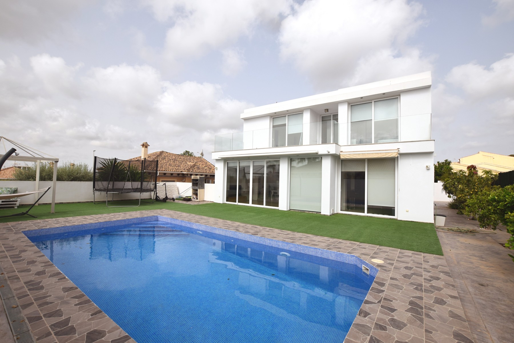 Villa for sale in Alicante 3