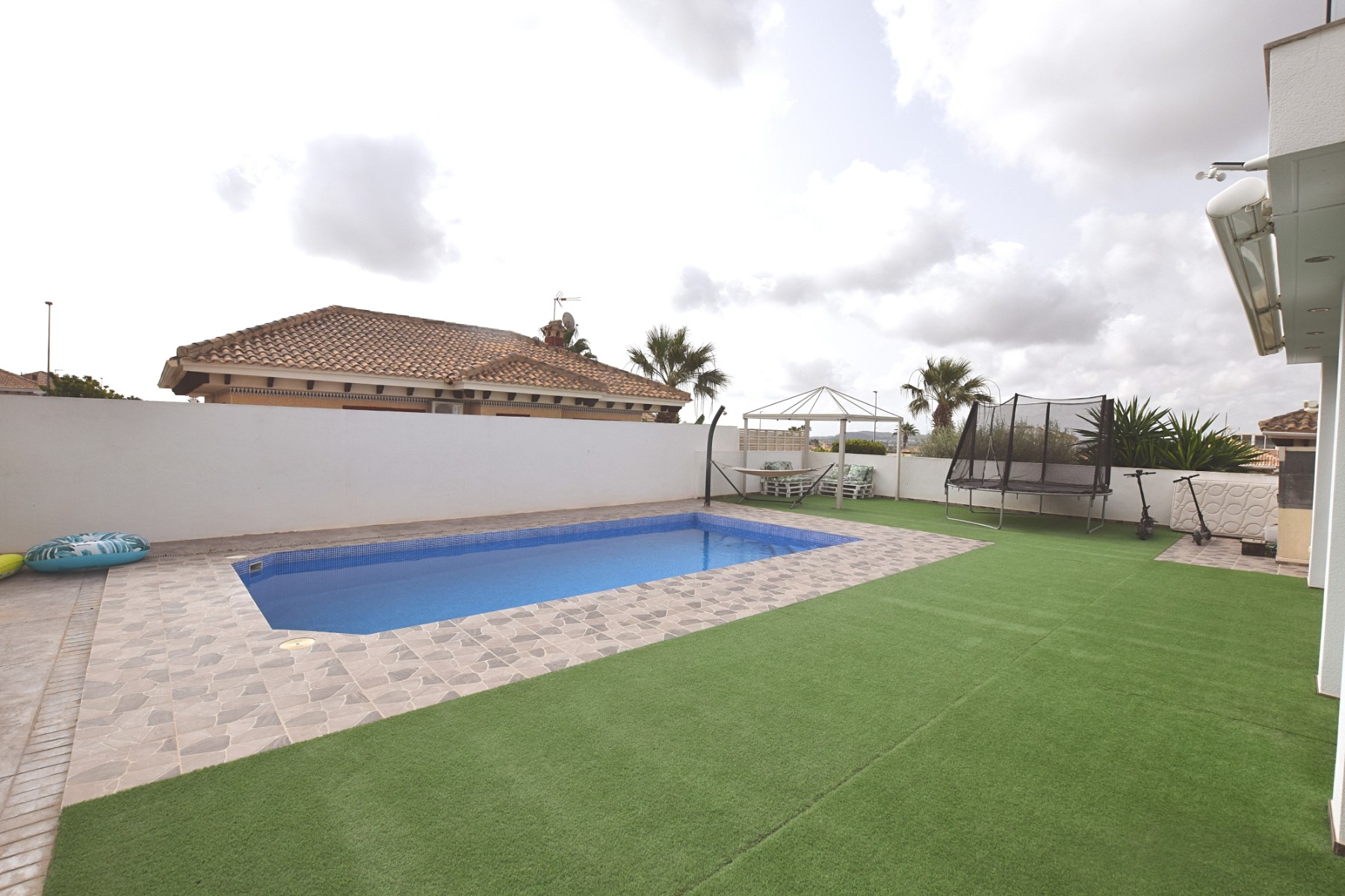 Villa for sale in Alicante 4