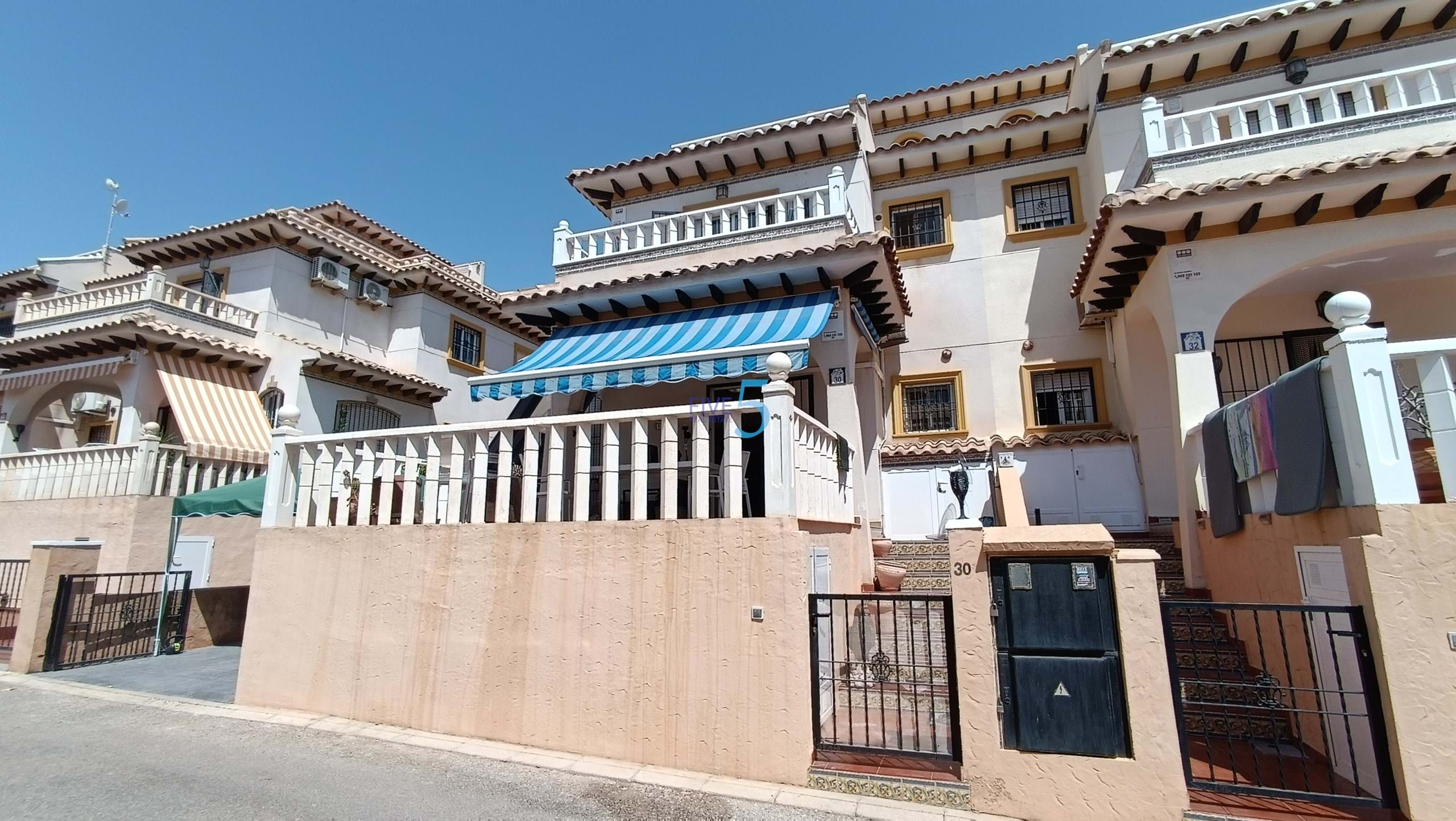 Townhouse for sale in Alicante 8