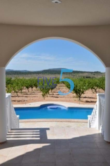 Villa for sale in Alicante 12