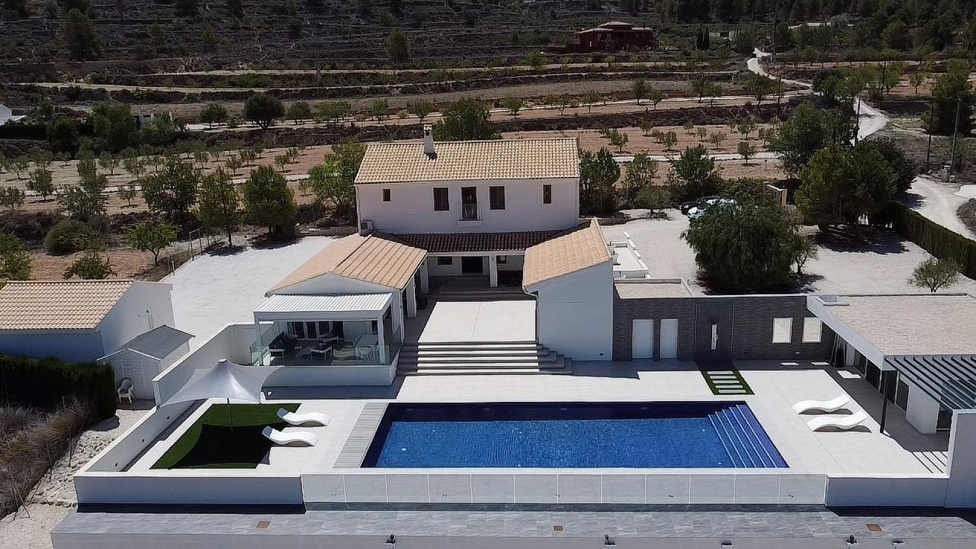 Villa for sale in Alicante 16